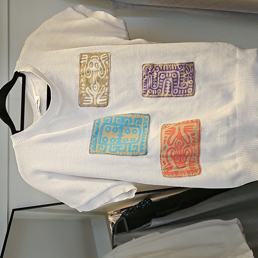 3/$15 Vintage Knit Top With Aztec Design Medium